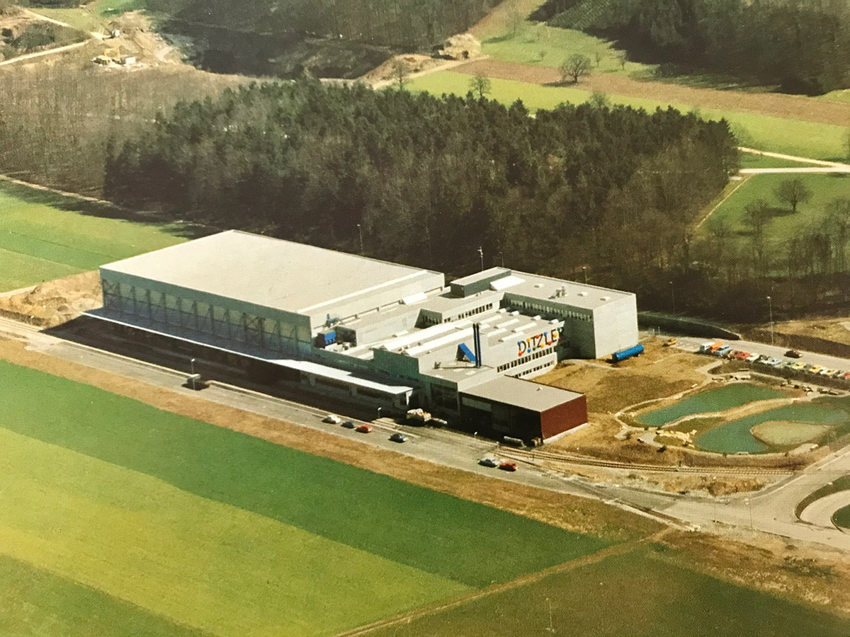 1977_neue-produktionsanlagen